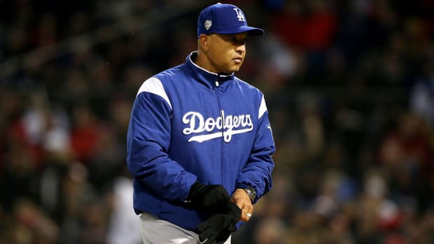 roberts_game1_dodgers.jpg